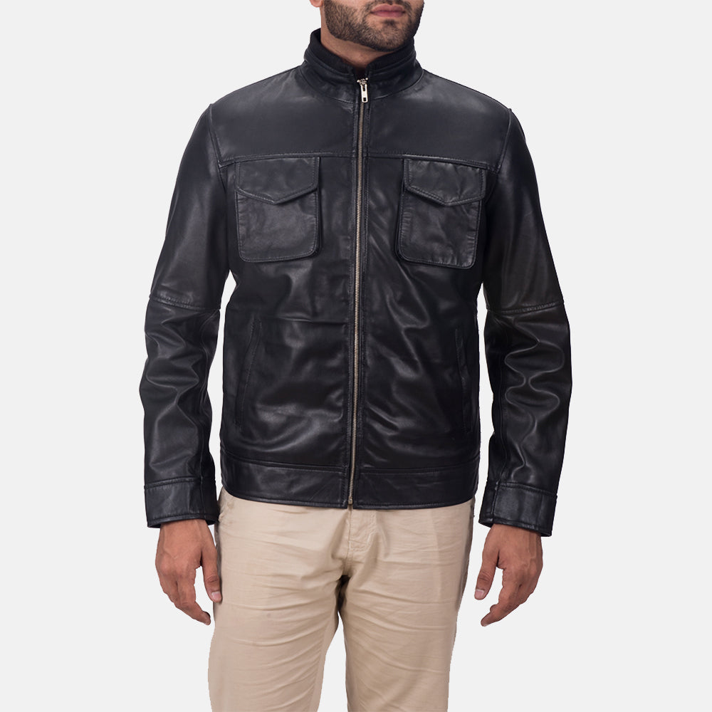 
Maurice Negro Chaqueta de Cuero para Hombre in Black Sheepskin Leather - Vista frontal y silueta entallada | Comprar online