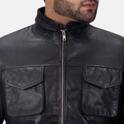 
Maurice Negro Chaqueta de Cuero para Hombre - Vista lateral mostrando el corte ergonómico de mangas