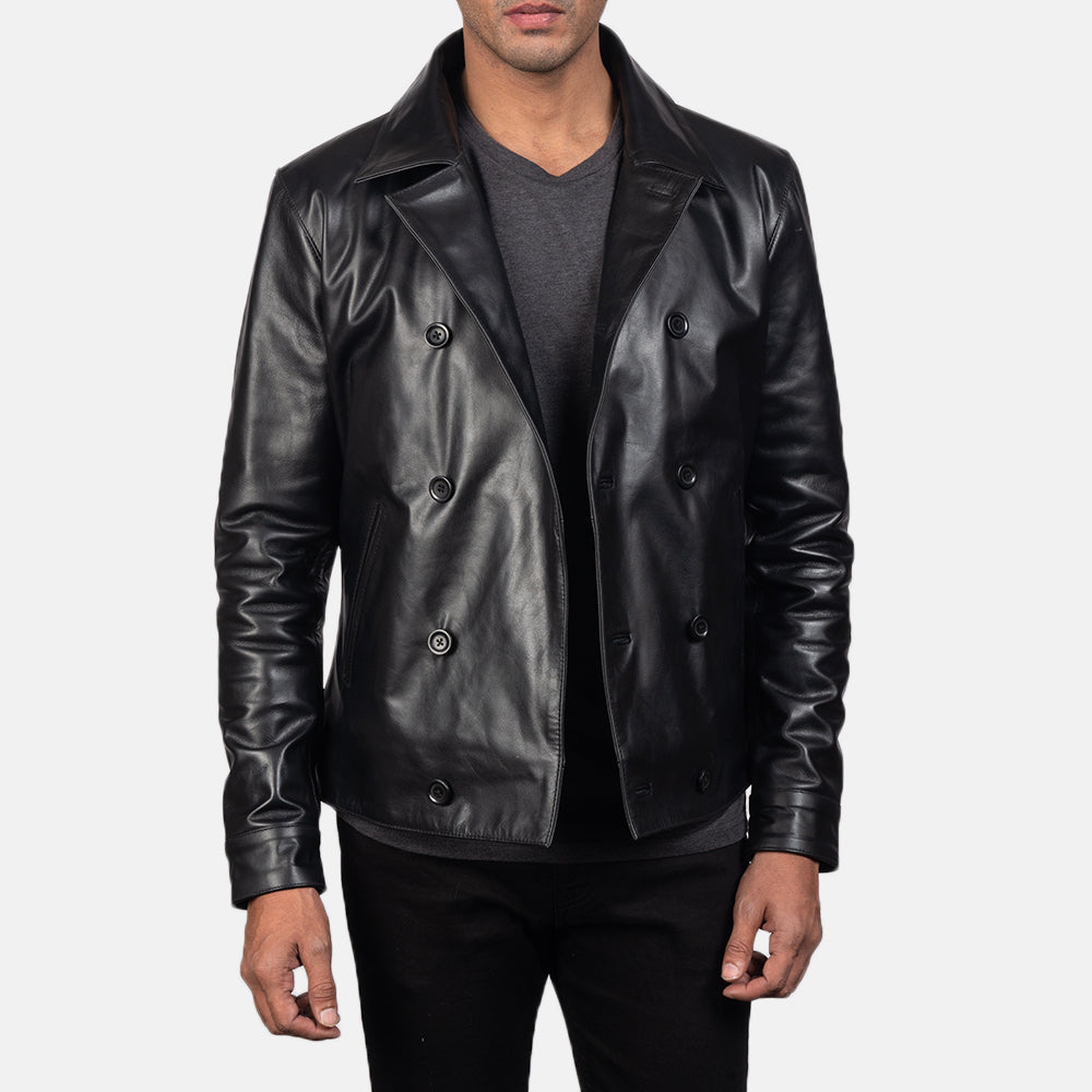 
Vista de detalle of Notch & Buttons Hardware on Mod Negro Leather Peacoat para Hombre