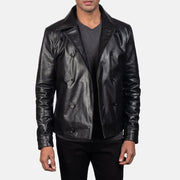 
Vista de detalle of Notch & Buttons Hardware on Mod Negro Leather Peacoat para Hombre