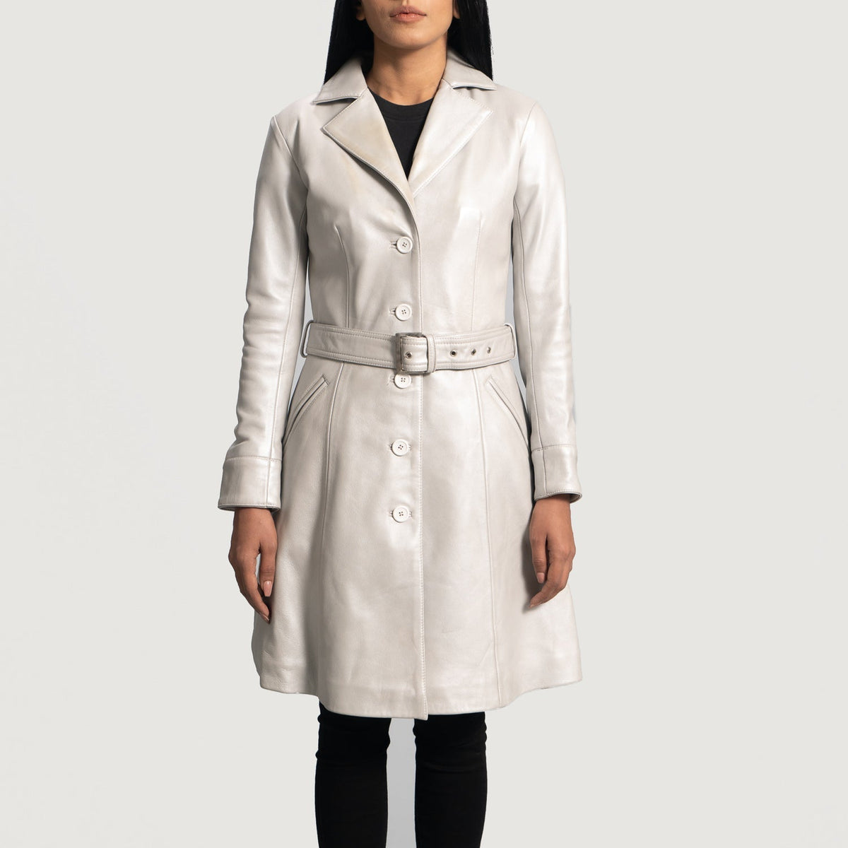 
Moonlight Silver Gabardina Trench de Cuero para Mujer in Silver Sheepskin Leather - Vista frontal y silueta entallada | Comprar online