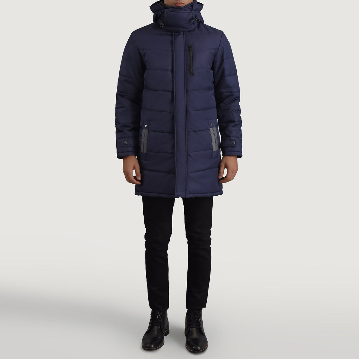 
Moore Azul Hooded Parka para Hombre - Vista lateral mostrando el corte ergonómico de mangas