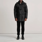 Nolan Black Snuffed Leather Duffle Coat - Vista de perfil lateral con corte ergonómico de manga