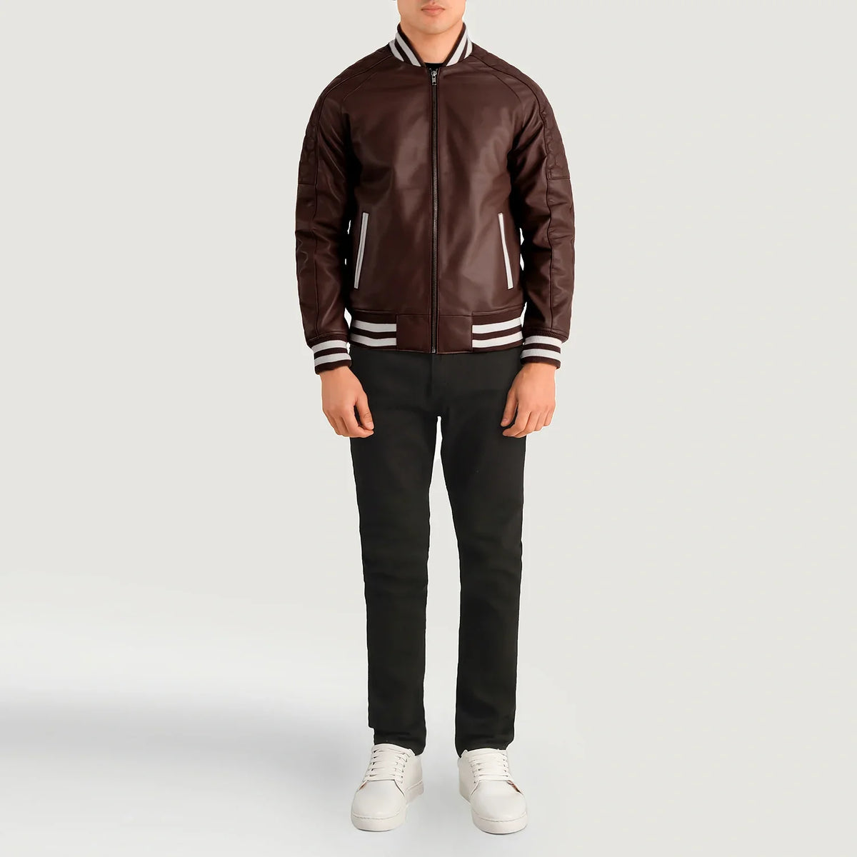 Pascal Granate Leather Varsity Chaqueta de Cuero para Hombre - Vista de perfil lateral con corte ergonómico de manga