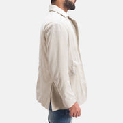 
Vista de detalle of Notch & Button Hardware on Professor By Day Suede Blazer de Cuero para Hombre de Cuero para Hombre