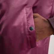 
Vista interior Showing Polyester Lining & Dos bolsillos interiores de utilidad