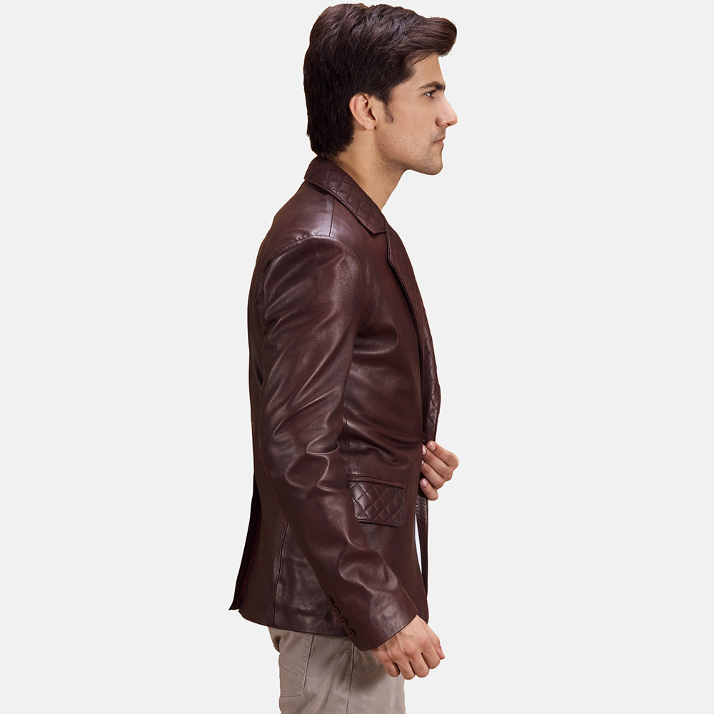 Maroon Sheepskin leather Blazer - Vista trasera con ajuste entallado en hombros y bajo impecable