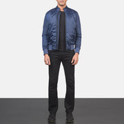 
Ramon Azul Chaqueta Bomber de Cuero para Hombre - Vista lateral mostrando el corte ergonómico de mangas