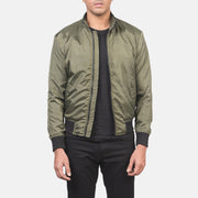 
Ramon Verde Chaqueta Bomber de Cuero para Hombre in Green Nylon - Vista frontal y silueta entallada | Comprar online