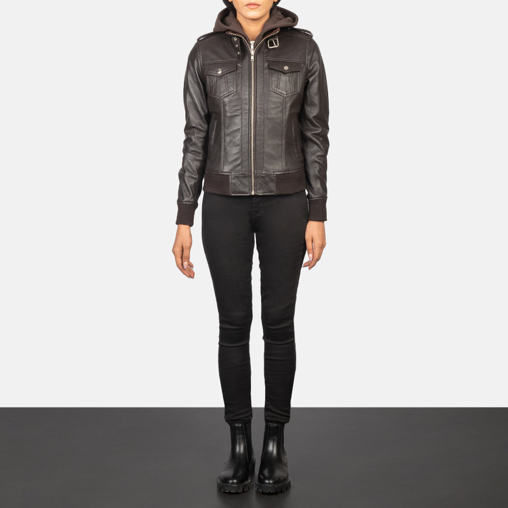 
Roslyn Brown Hooded Leather Bomber Jacket - Vista lateral mostrando el corte ergonómico de mangas