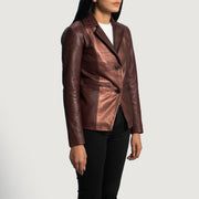
Maroon Sheepskin leather Blazer - Vista posterior con hombros definidos y bajo impecable