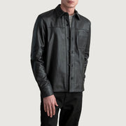 
Black Sheepskin leather Jacket - Vista posterior con hombros definidos y bajo impecable
