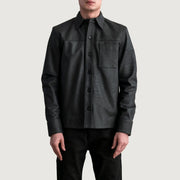 
Scout Tumbled Negro Leather Shirt para Hombre - Vista lateral mostrando el corte ergonómico de mangas