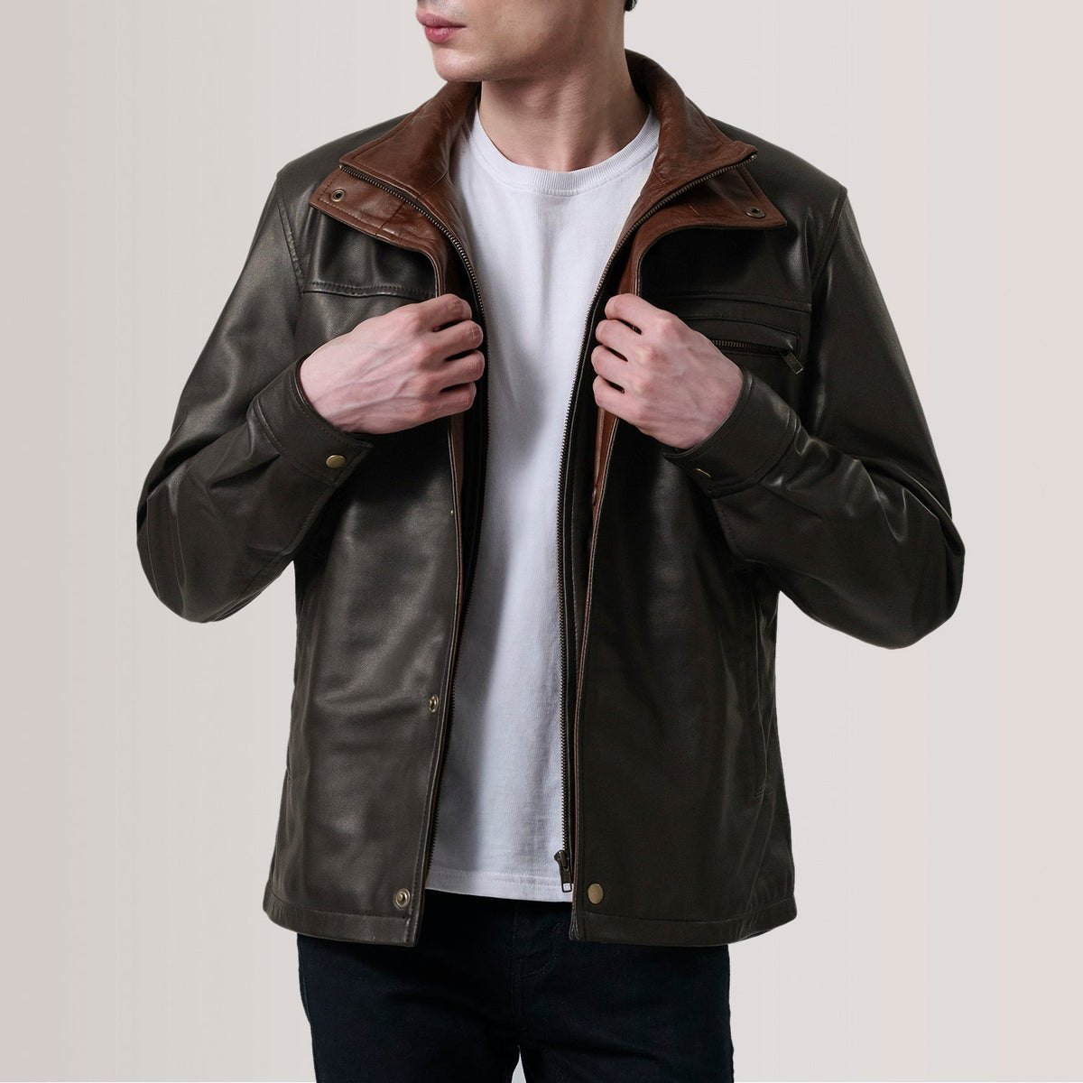 Sean Marrón Leather Classic Chaqueta de Cuero para Hombre For Men in Brown Sheepskin Leather - Vista frontal y silueta a medida | Comprar online