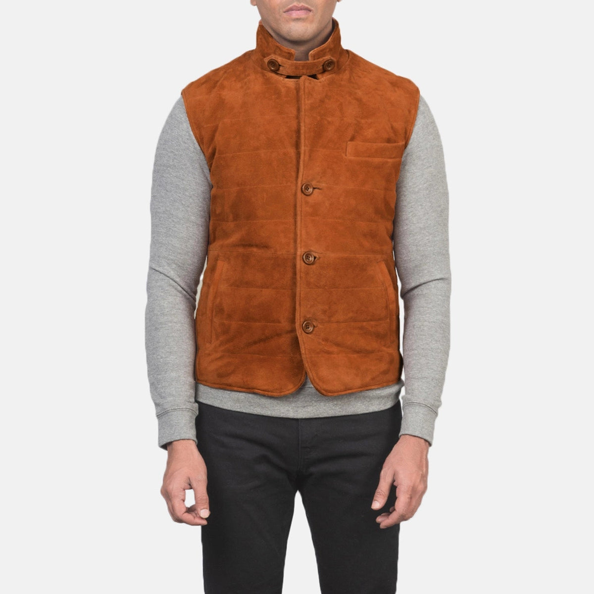 Detalle de cerca of Notch with removable throat latch &amp; Button Hardware on Men's Tony Marrón Suede Vest para Hombre