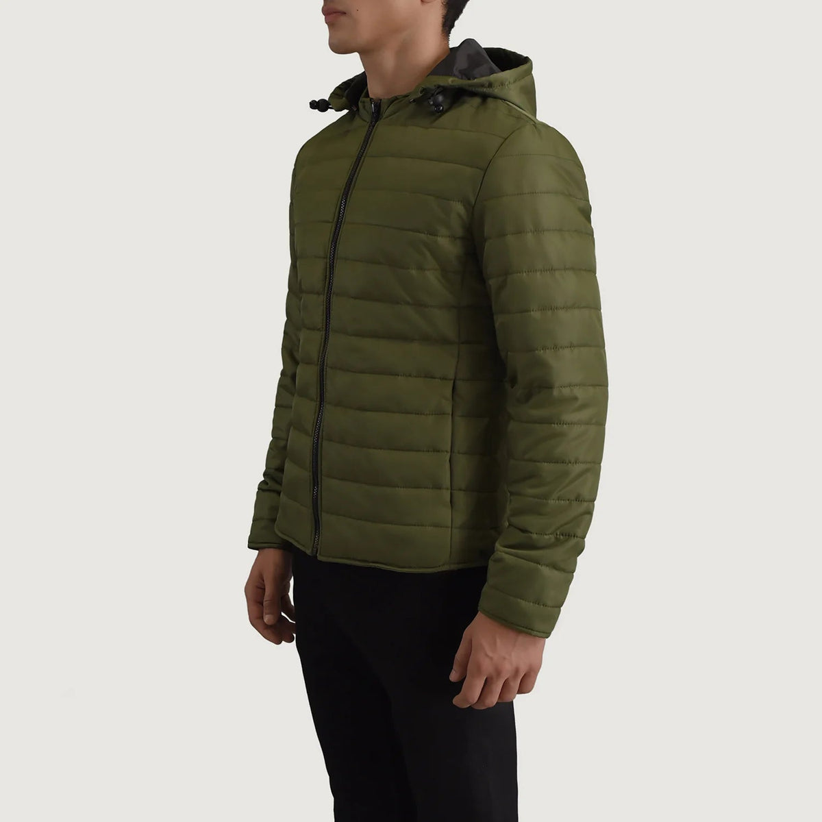 Green Full-Grain Leather Hooded Jacket - Vista trasera con ajuste entallado en hombros y bajo impecable