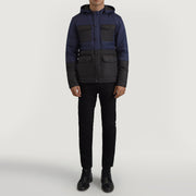 
Wayne Negro & Azul Hooded Puffer Chaqueta de Cuero para Hombre - Vista lateral mostrando el corte ergonómico de mangas