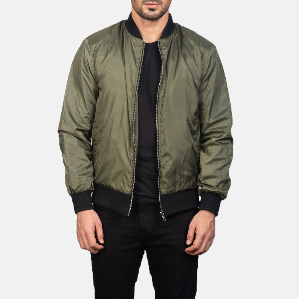 
Zack Verde Chaqueta Bomber de Cuero para Hombre in Green Nylon - Vista frontal y silueta entallada | Comprar online