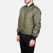 
Green Nylon Bomber Jacket - Vista posterior con hombros definidos y bajo impecable