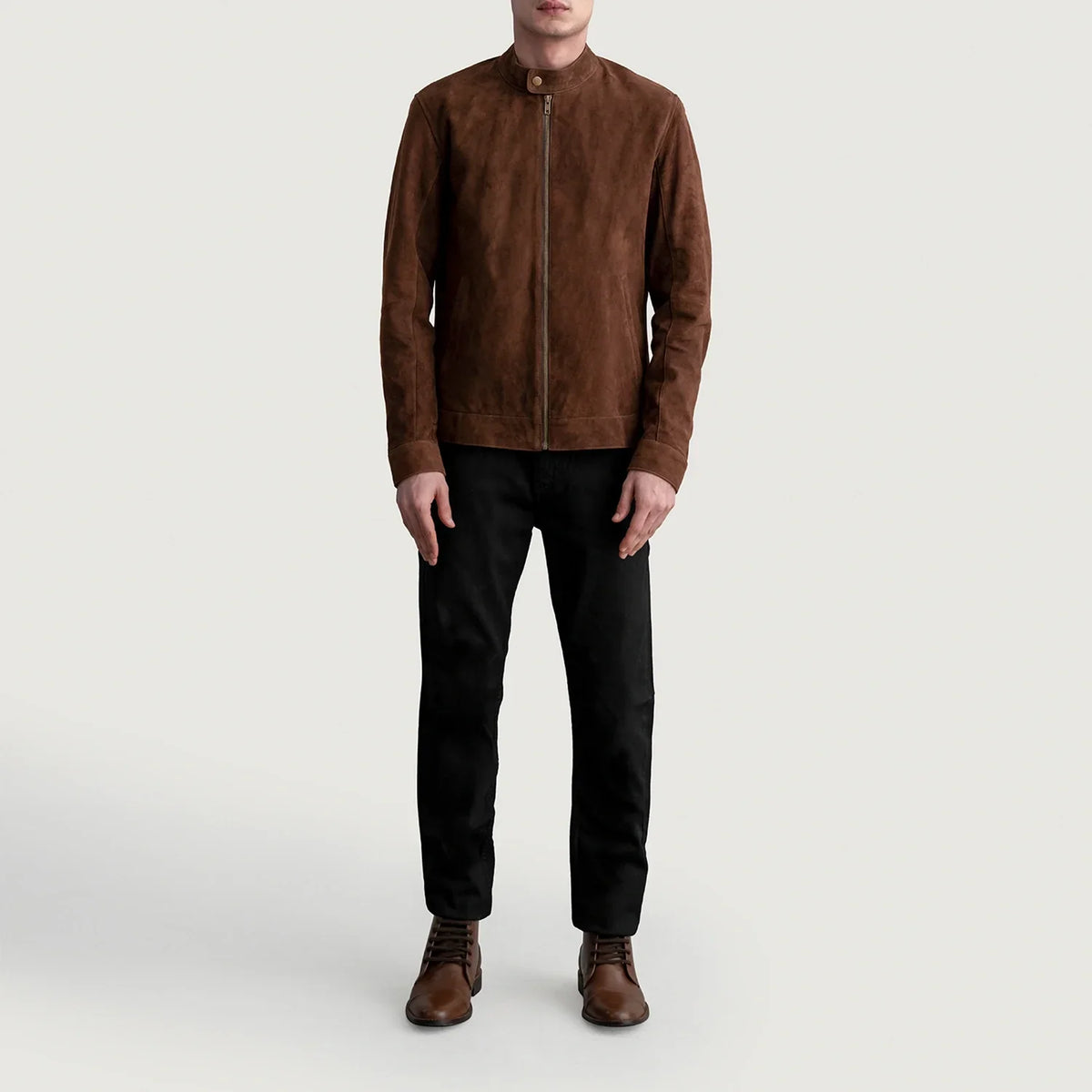 Detalle de cerca of Snap Button &amp; Zipper Hardware on Zen Marrón Suede Chaqueta Biker de Cuero para Hombre